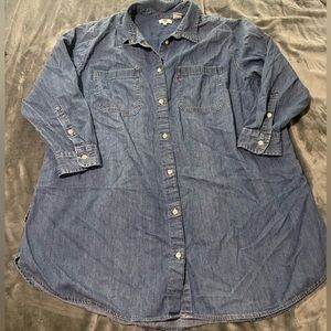 Levi’s denim 3/4 sleeve button up top